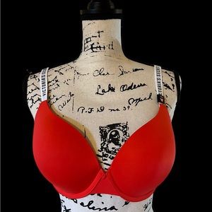 Victoria secrets 36D bra Hot Tamale Red